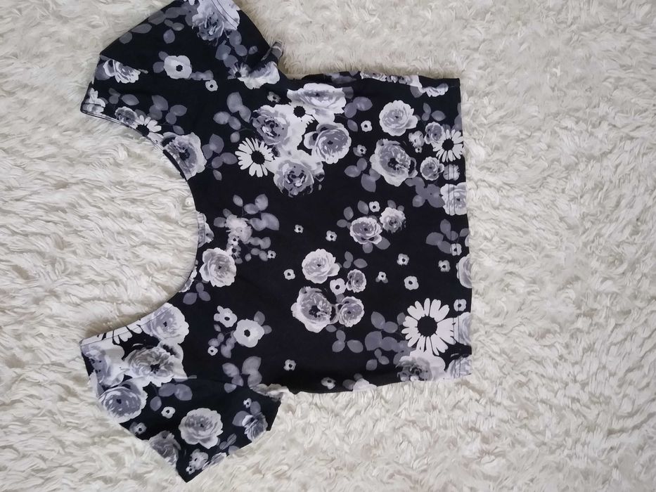 Krótki top firmy h&m