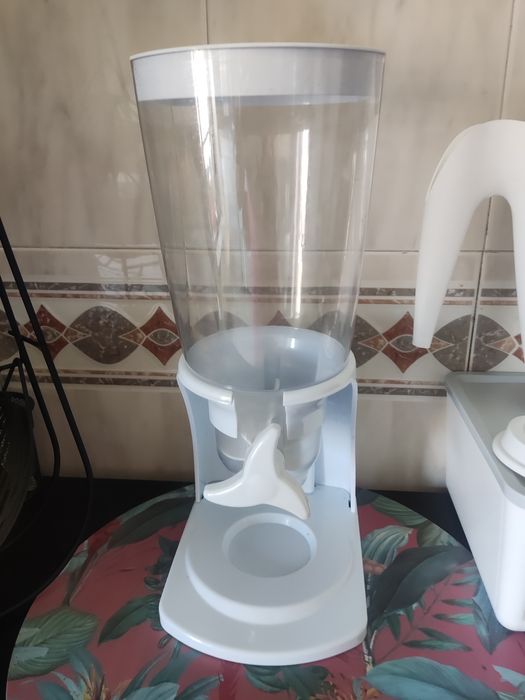 Dispensador de cereais