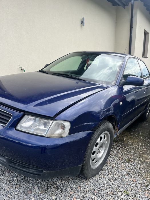 Na części Audi A3 8L 1.9 TDI LZ5K-,maska,lampy,drzwi,fotele,inne