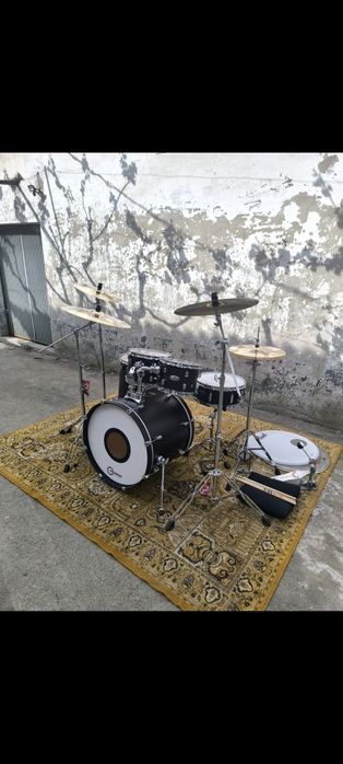Conjunto  Bateria Pearl + pratos Zildjian