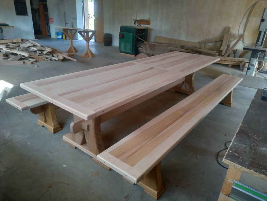 Виготовлення: дерев'яна мебель, столи, паркет, вагонка , сходи .