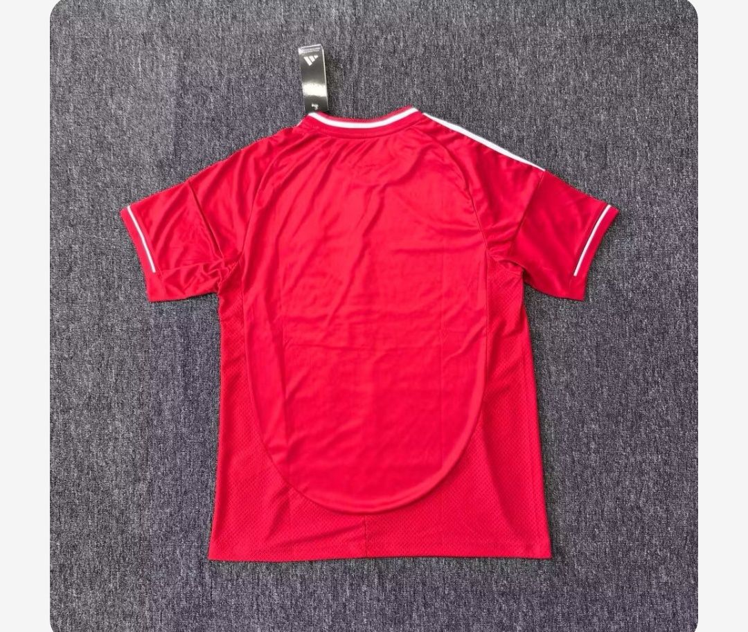Camisola do Liverpool época 25/26 nova com etiquetas