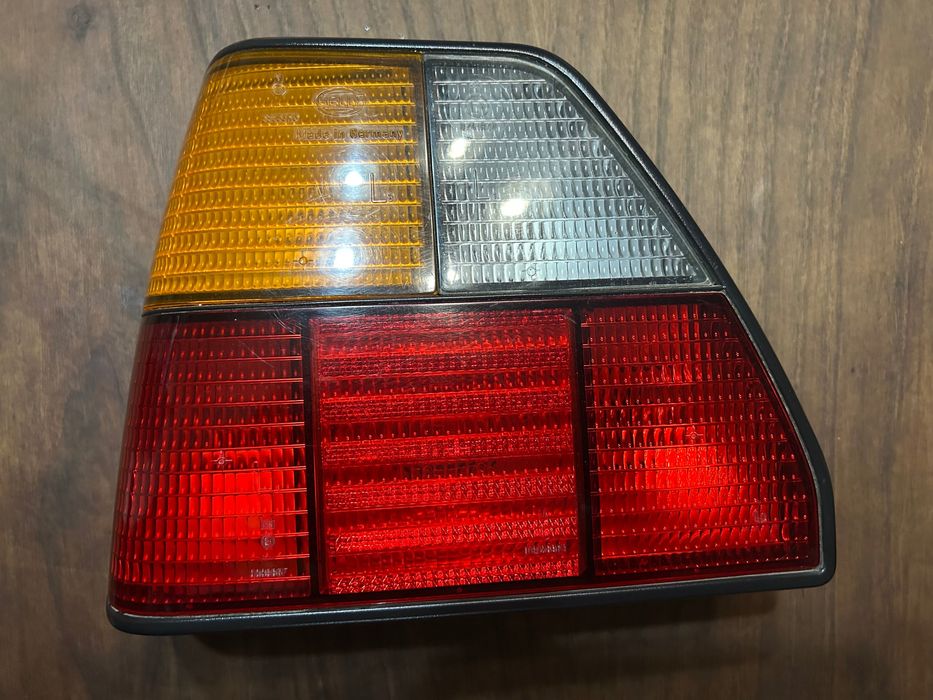 Volkswagen Golf MK2   farolim hella original