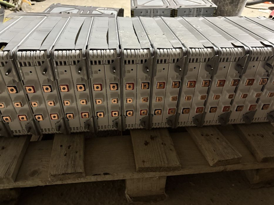 Ogniwa na magazyn energii nissan leaf 40kwh