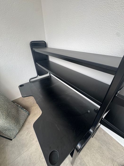 Secretária Gamer IKEA