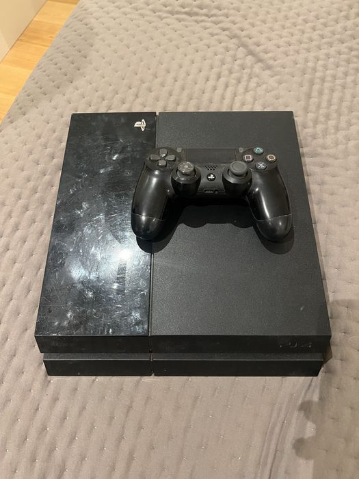 Playstation 4 500Gb com comando