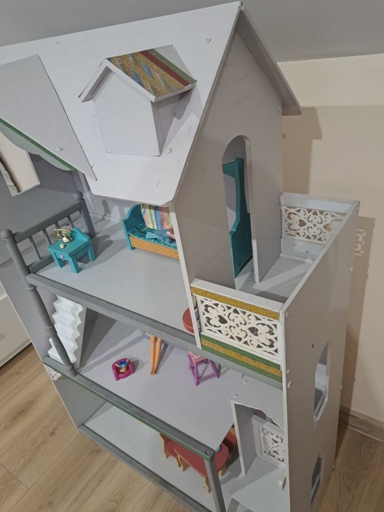 Duży domek dla lalek Barbie
