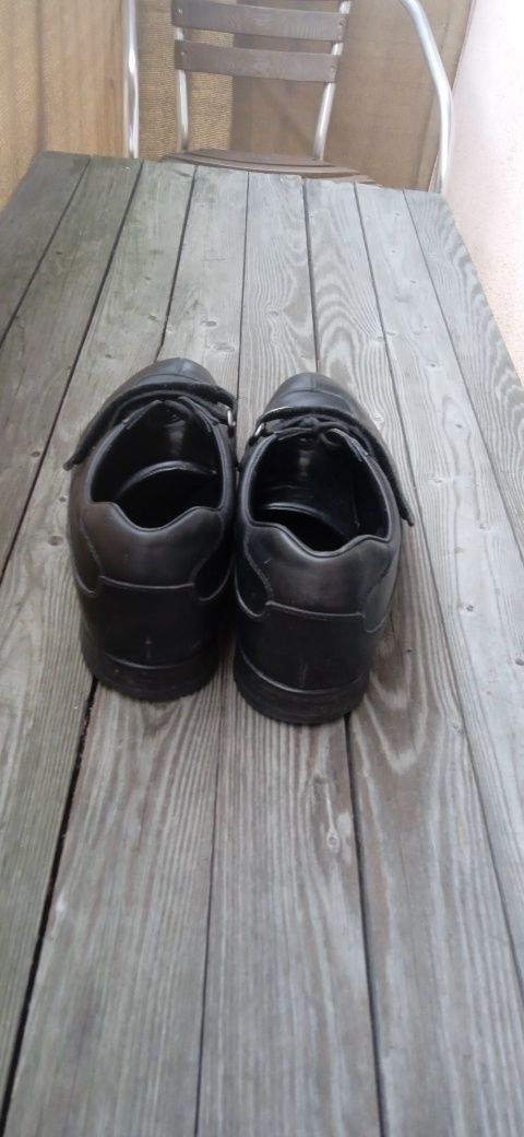 Damskie buty/ mokasyny Prada