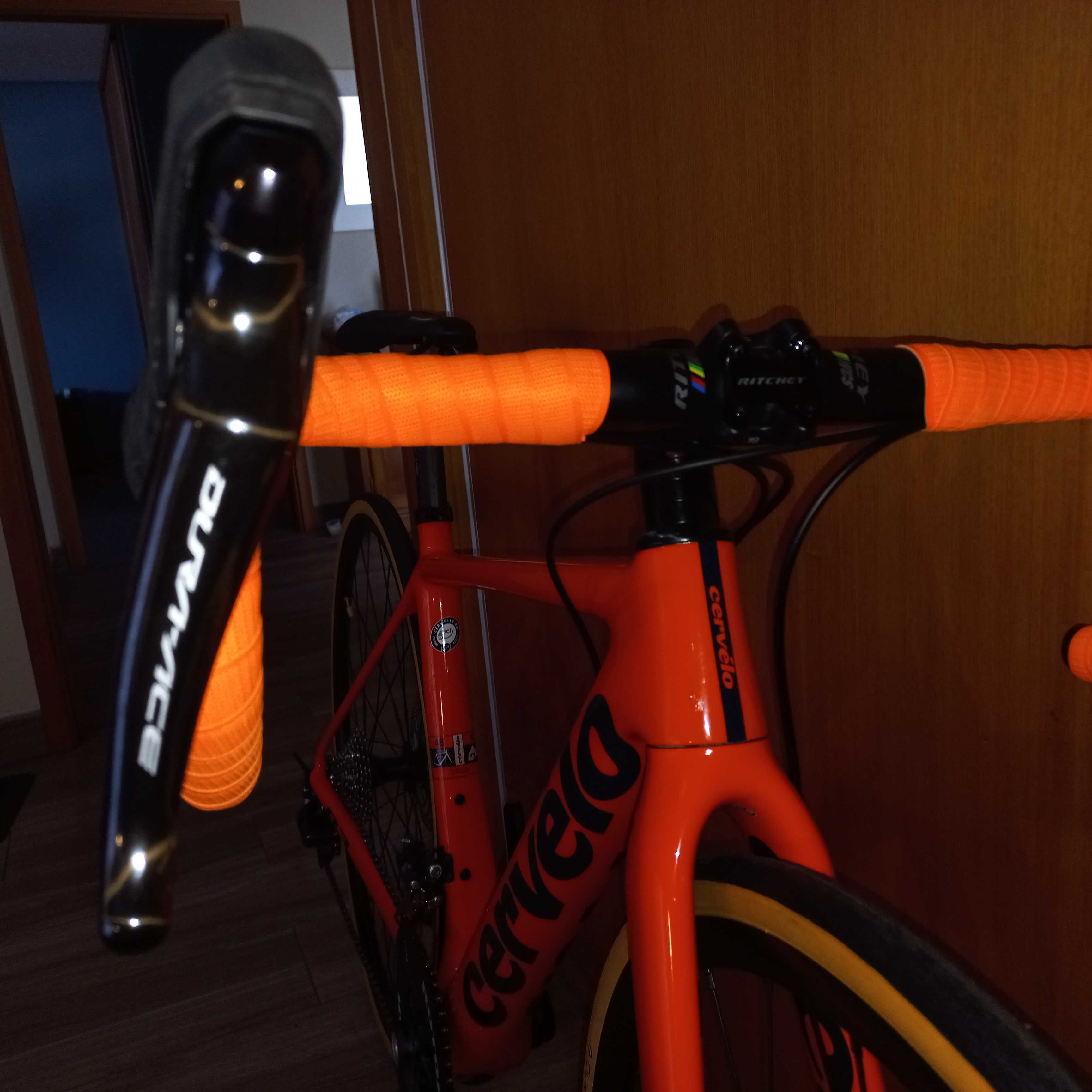 Bicicleta Nova de Estrada_Cervélo_ LINDA! (tamanho48cm)