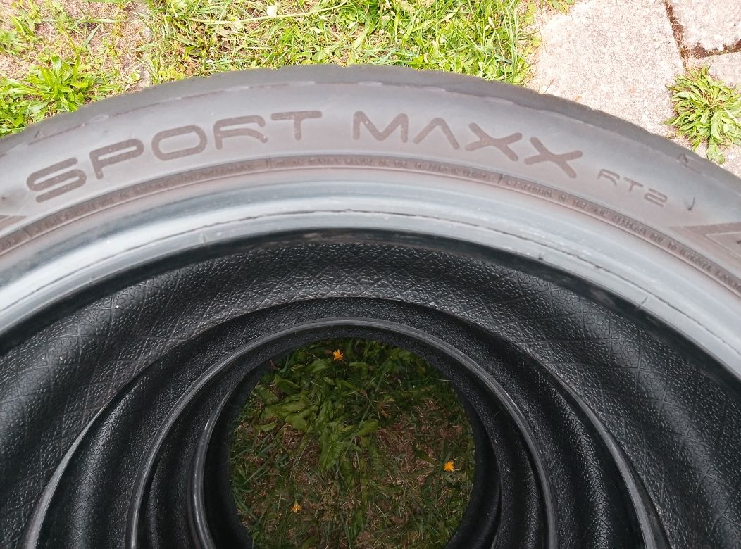 Komplet opon letnich Dunlop Sport Maxx RT2 215/40 r17 89W