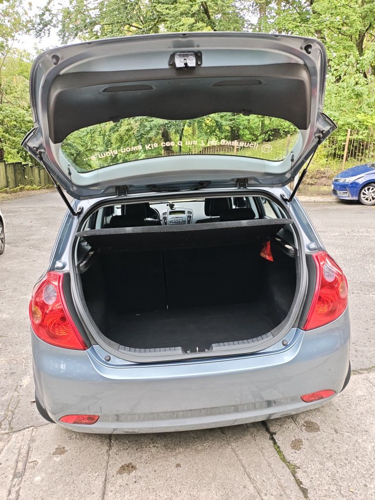 KIA cee'd  1.6 benzyna hatchback
