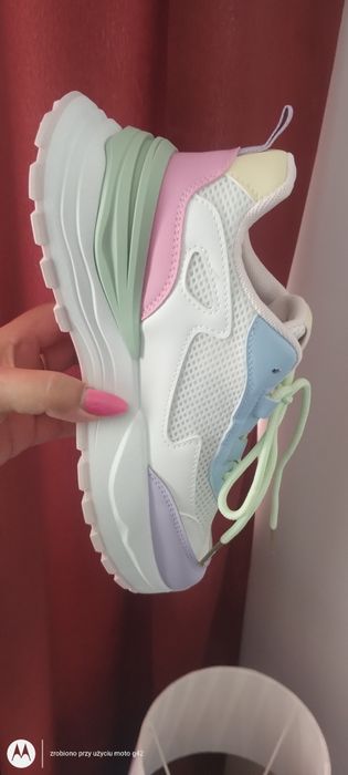 Piękne adidasy damskie