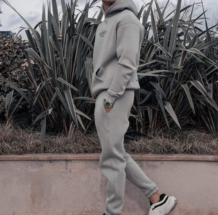 Продам новий зимний теплый  спортивний костюм