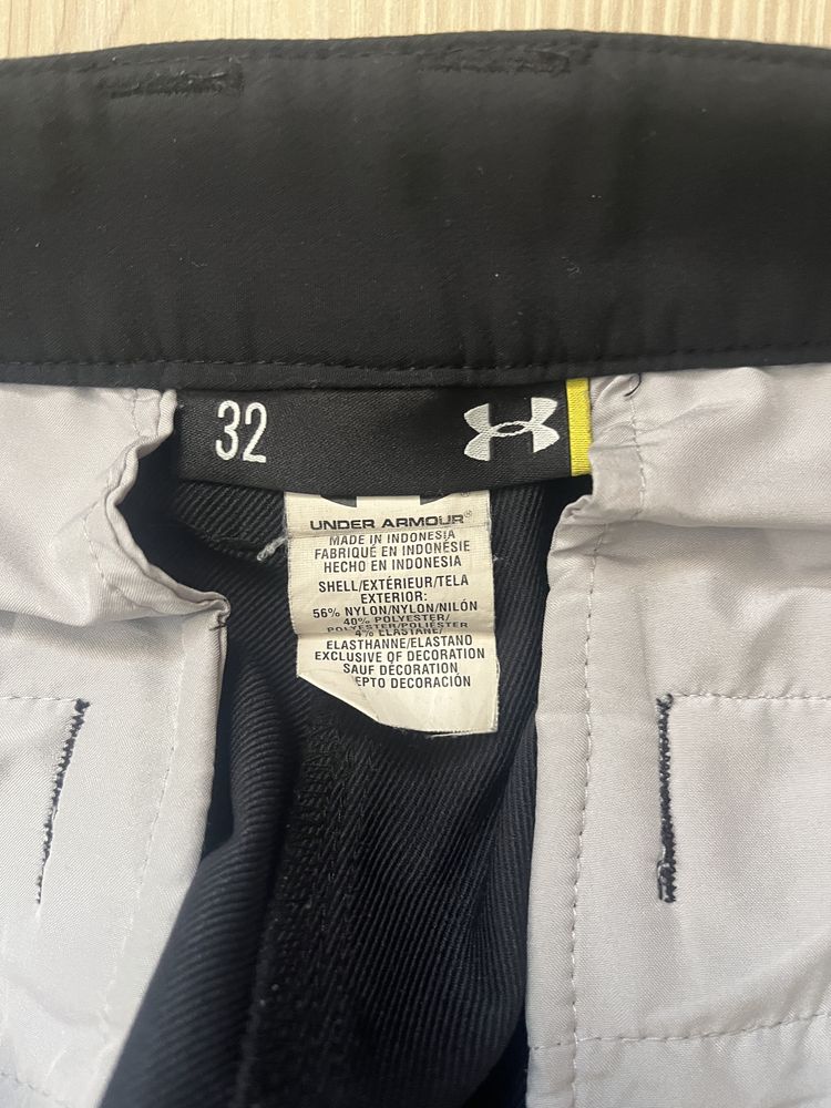 Spodenki golfowe eleganckie Under Armour. Grafitowe. Rozm. 32