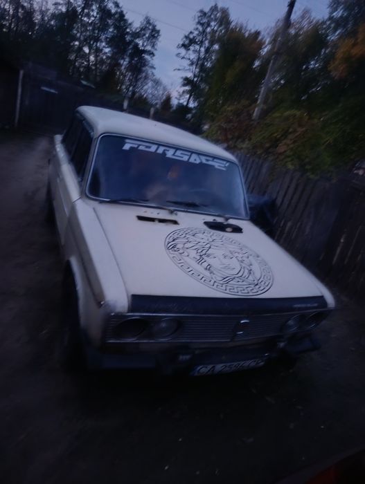Продам ваз 2103.