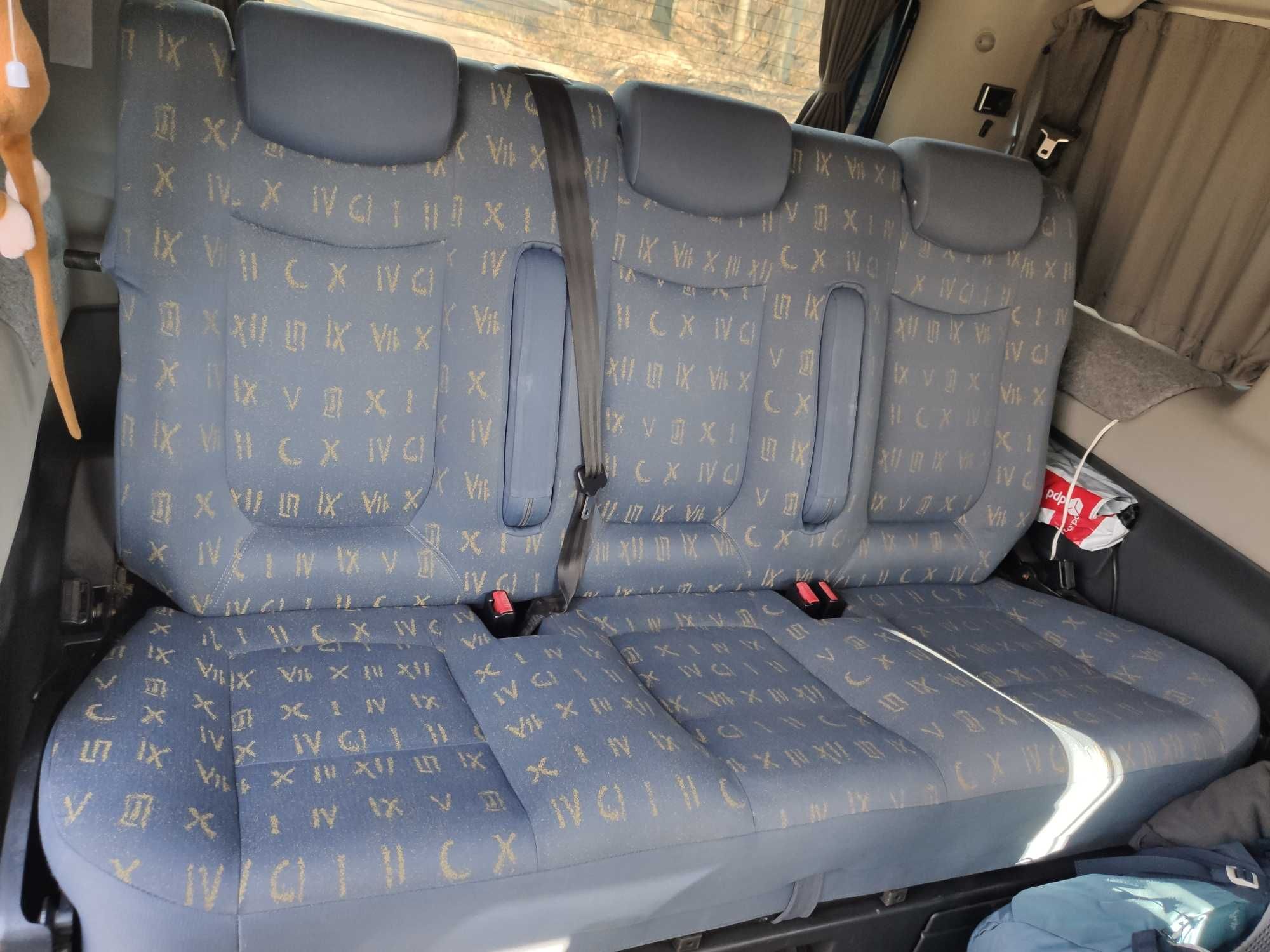 Renault Trafic GENERATION 2.5 Kamper 7 osobowy w pełni wyposażony.