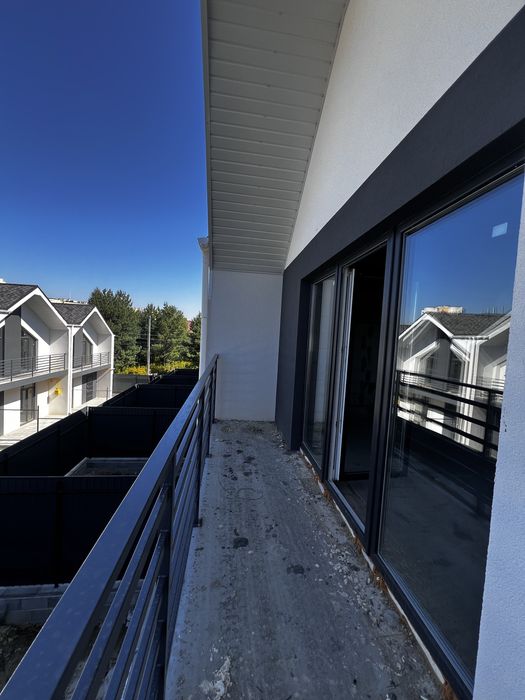 Таунхус, с.Чайки, 98 м2, 2 поверхи, до м. Житлмирська 5 хв