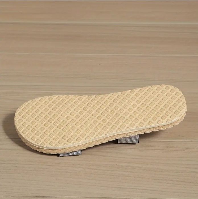 Шикарні блискучі шльопанці  25см