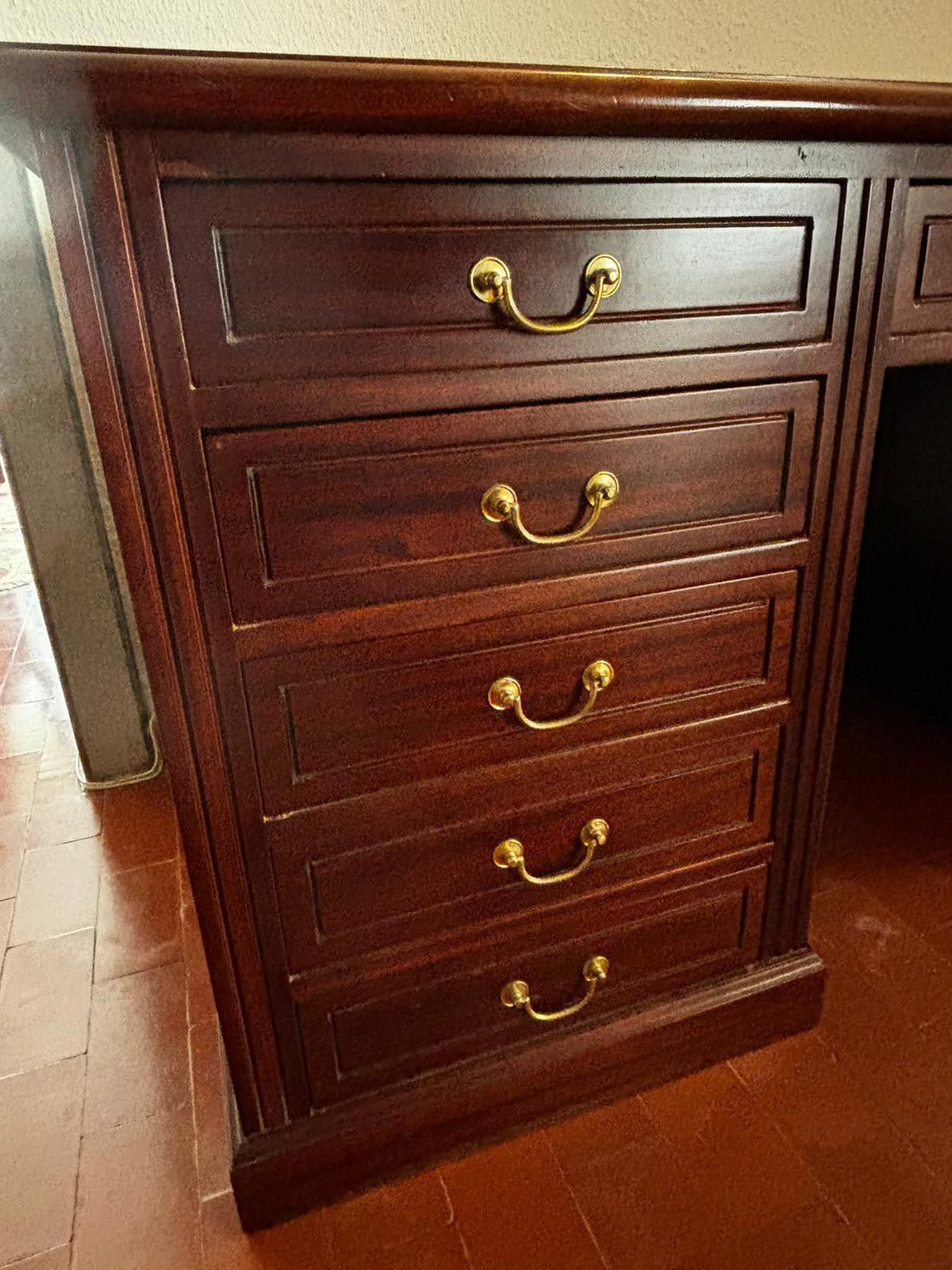 Conjunto Secretária e Candeira