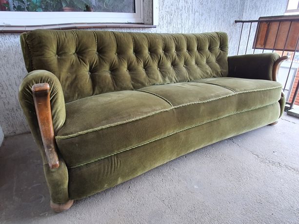 Sofa - kanapa plus fotele.