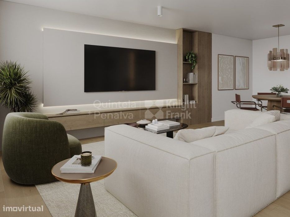 Apartamento T2 com garagem na Campanhã, Porto.