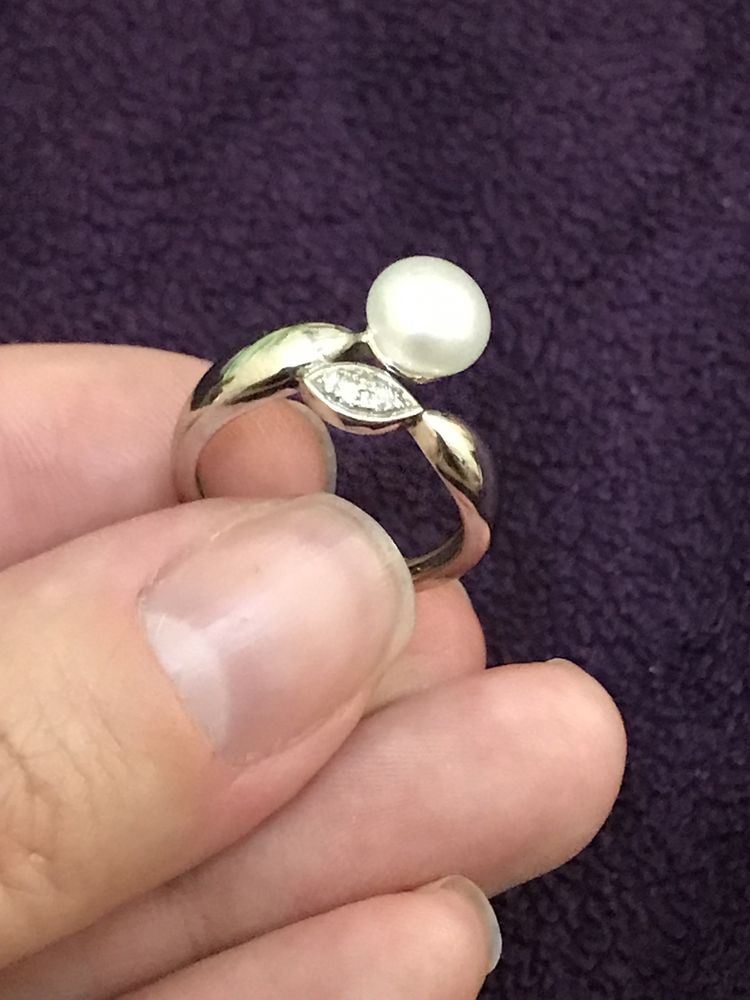Новое золотое кольцо с жемчугом и бриллиантами 16.5 размера, 585 пробы