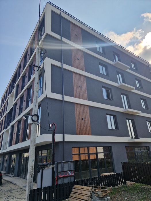 Оренда торгово-офісних приміщень в новобудові  м.Снятин