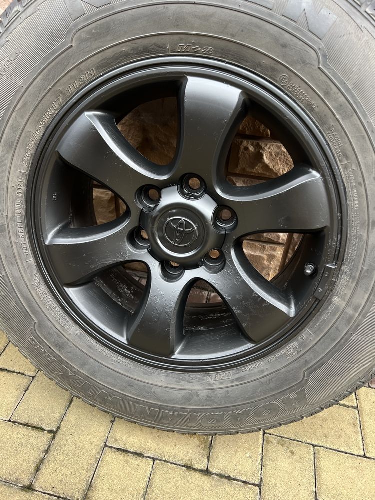 Sprzedam alufelgi wraz z oponami z Toyoty Lamd Cruiser