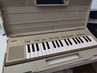 Órgão Yamaha PortaSound PS-300