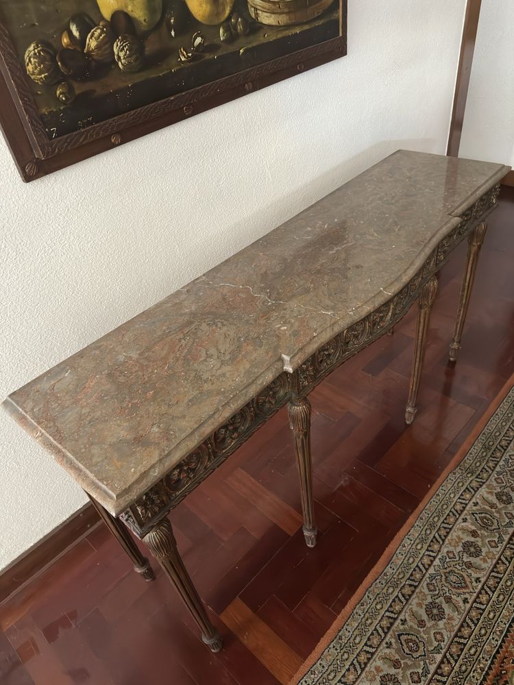 Mesa de apoio com pedra marmore