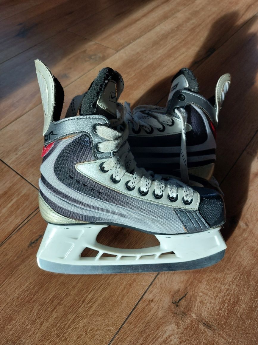 Łyżwy Nike Bauer hokejowe bardzo lekkie stan bardzo dobry