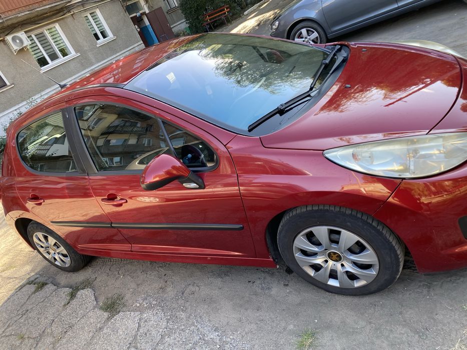 Продам хетчбек Peugeot 207, 2010 року.