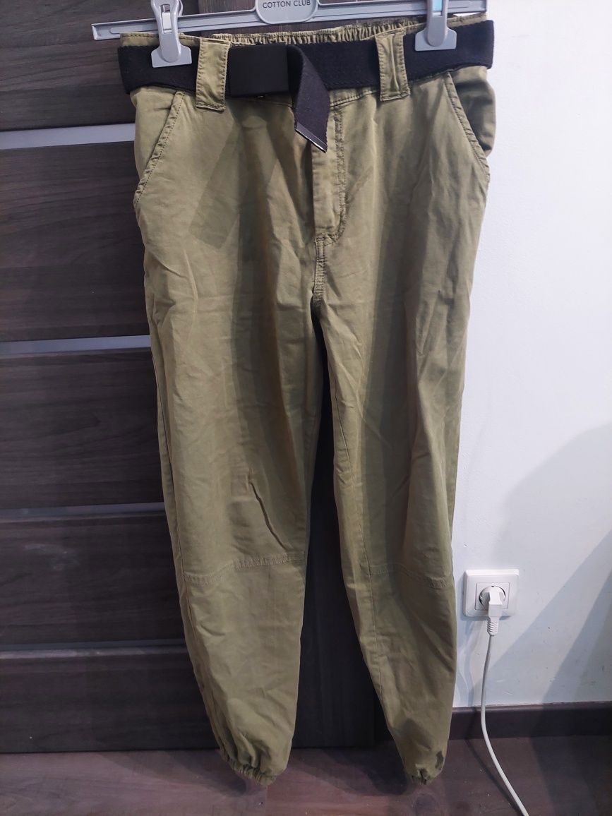 Spodnie z paskiem joggery