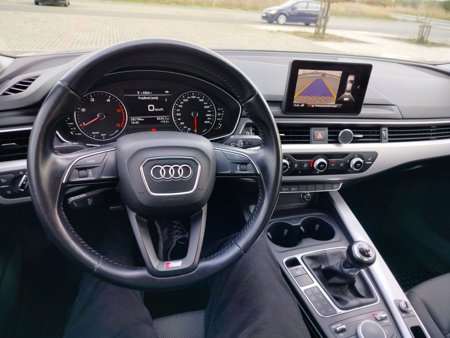 Audi A4 B9 sedan 2.0tdi 150KM s-line kamera cofania