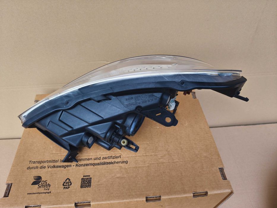 DACIA DOKKER LODGY LIFT lampa prawa przód reflektor 260.102.414R