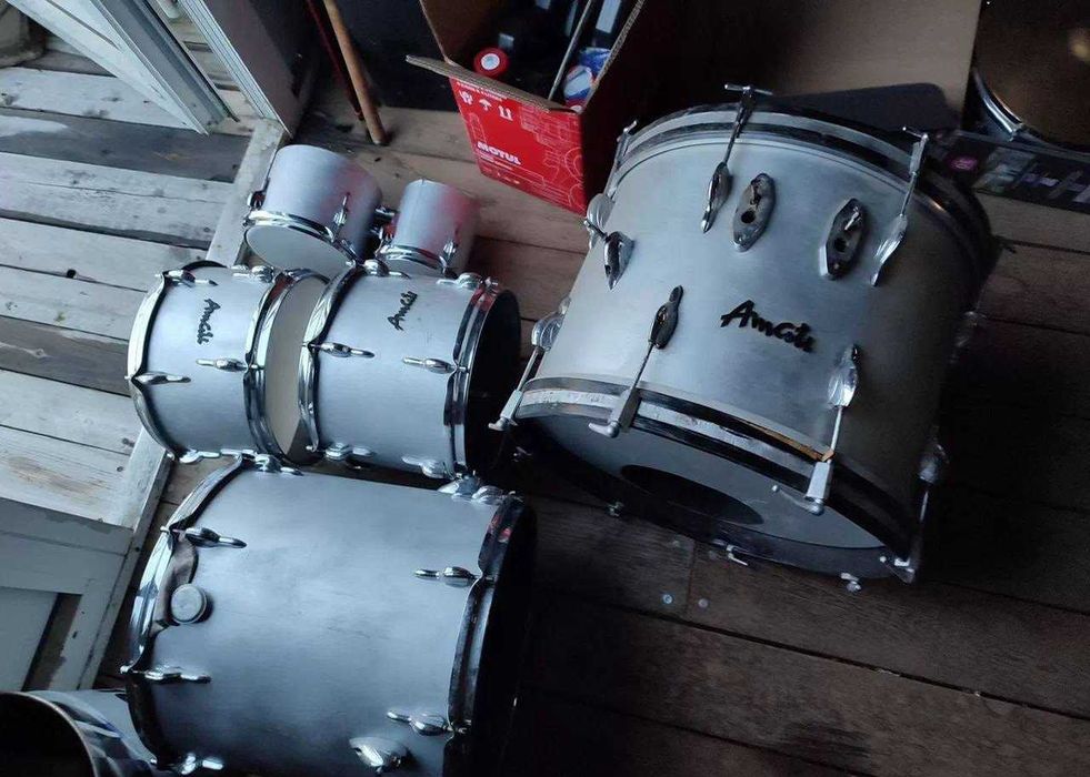 Perkusja, Amati Amati + statywy