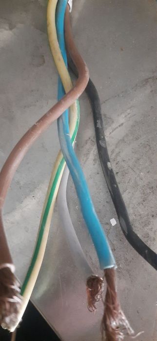 Кабель силовой 380v ---60м.