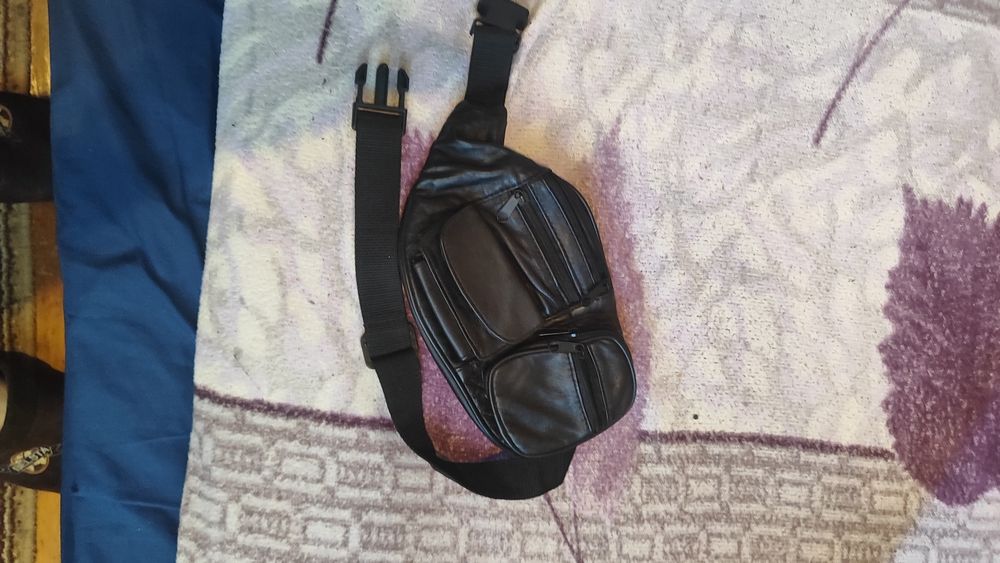 Сумка на пояс, шкіра