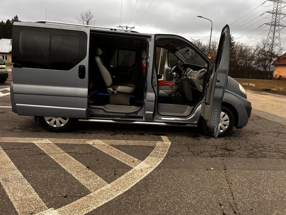 Wypozyczalnia Wynajem bus 8 osob z kierowca lub bez wesela,imprezy