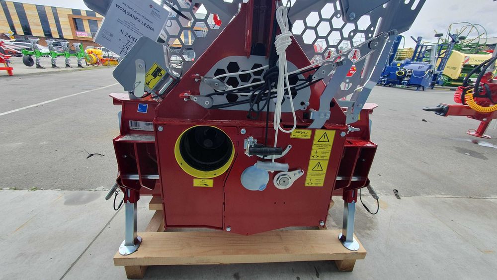 Wyciągarka leśna do drzewa TAJFUN EGV 45A - 45AHK - Pilot Elektryczny