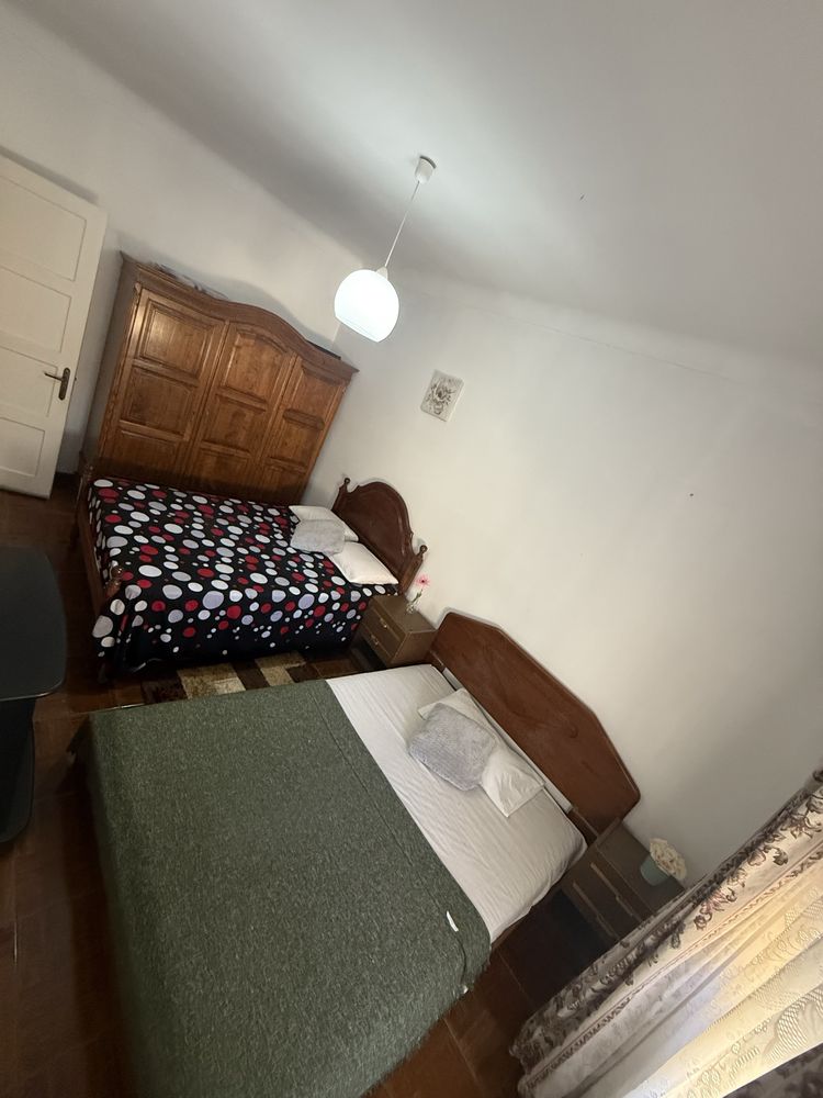 QUARTO 2 cama casal em Olival Basto