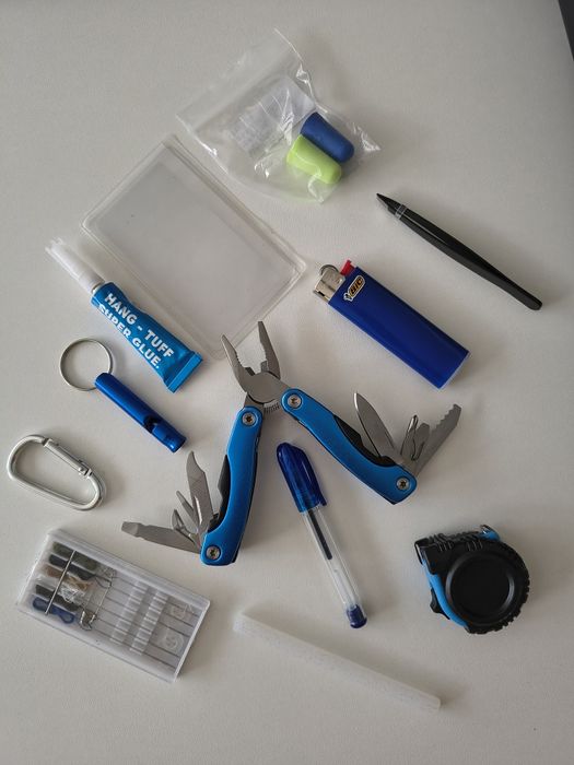 Zestaw Edc.Do nerki,poucha,plecaka.12 elem.