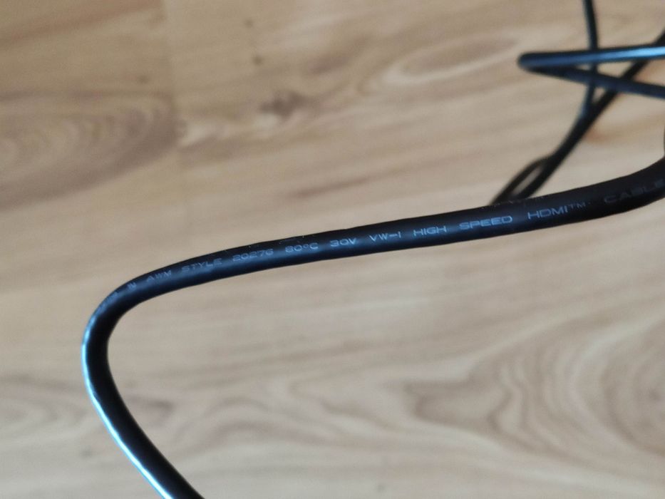 Продам кабель HDMI 1,8метра НЕ КИТАЙ