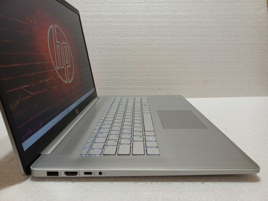 17.3" Экран! Игровой HP Laptop 17 + (Core i5 11" го кокол) + КАК НОВЫЙ