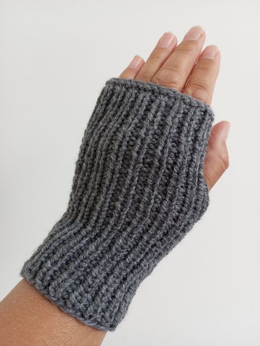 Szare mitenki rękawiczki bez palców