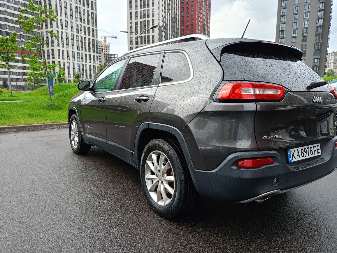 Продаж Jeep Cherokee 2,4 комплектація Limited