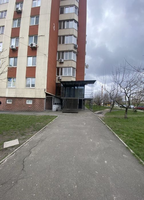 Продам помещение, фасад, н/ф, 50м2, Кадетский Гай 3