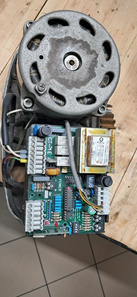 Napęd bramy przesuwnej KEY Turbo 500 R
