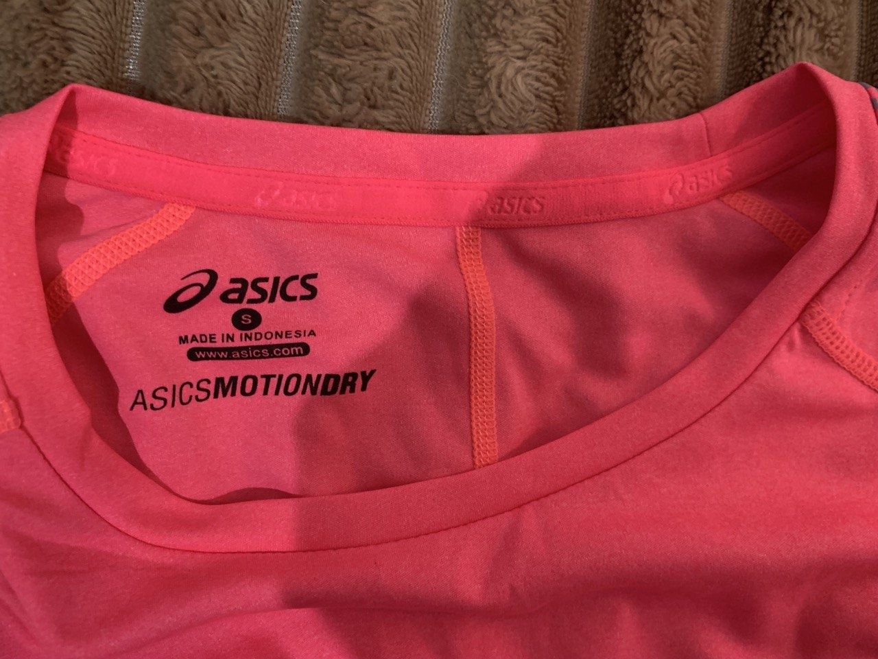 Футболка Asics,розмір S (плюс подарок)