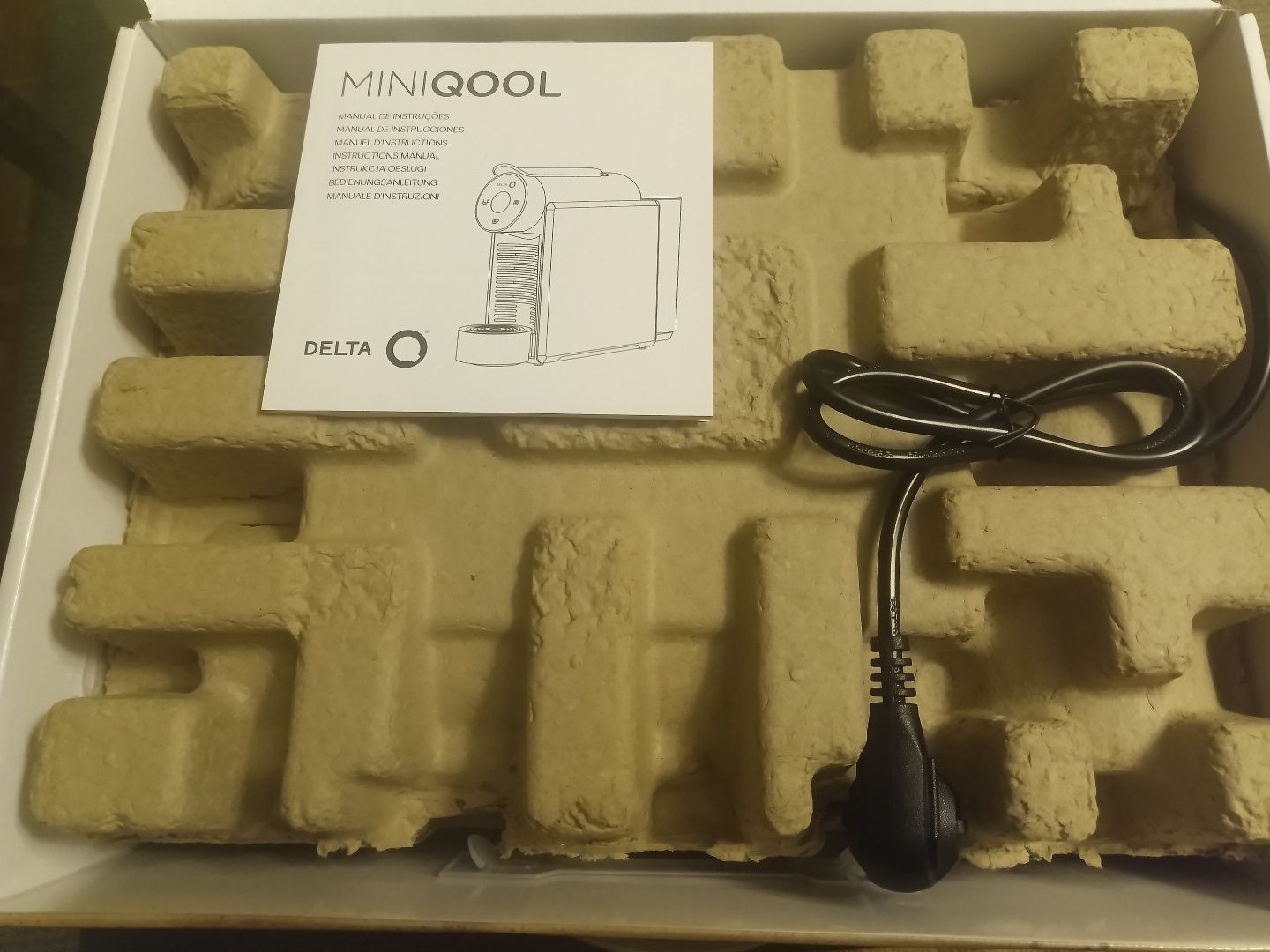 Delta QOOL mini. Ekspres na kapsułki